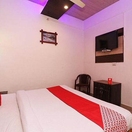 Oyo 77137 Hotle Castle Inn Mumbai Exteriör bild